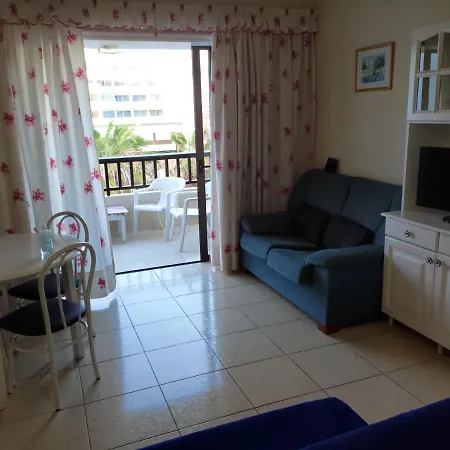 Exclusive Duplex In Americas شقة *